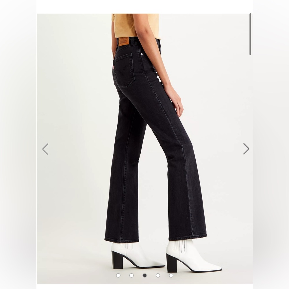 Levi’s Ribcage Bootcut in Black Lake
